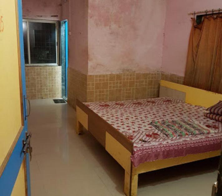 Chandrika Guest House Daman Bagian luar foto